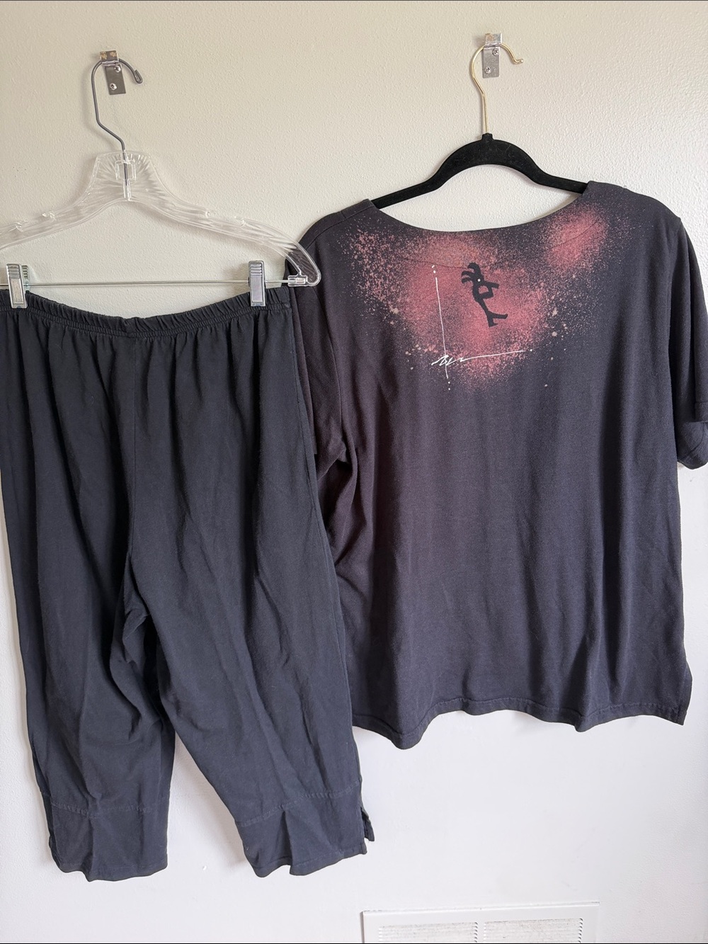 Unique Vintage 2 Piece Phoenix Conexion Tee Shirt and Capri Set Size XL - Picture 2 of 4